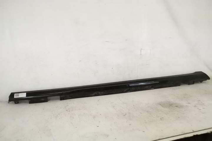 Оригинален ляв праг Орнамент В добро състояние AMG EQE Мерцедес-Бенц /