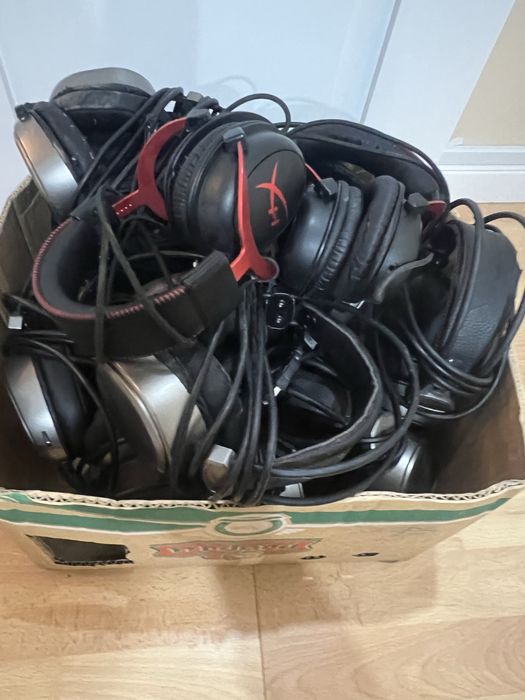 Наушники по распродаже