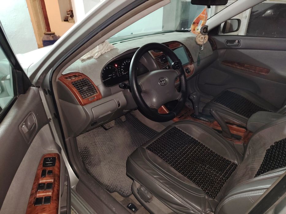 Тайота Камри 30 сатылады.