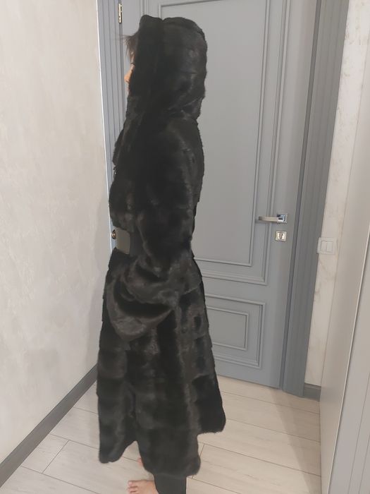 Продам норковую шубу