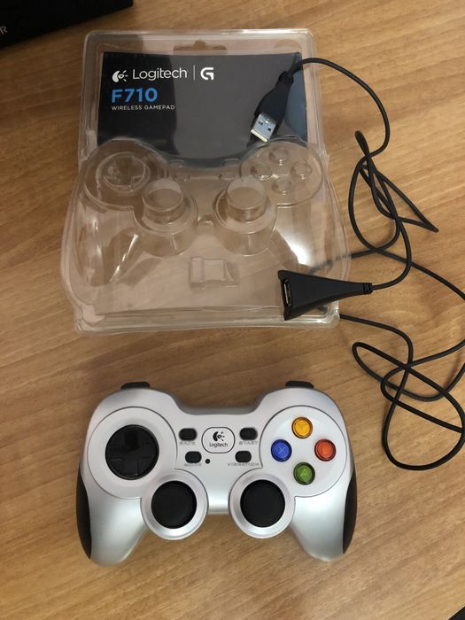 Геймпад Logitech F710