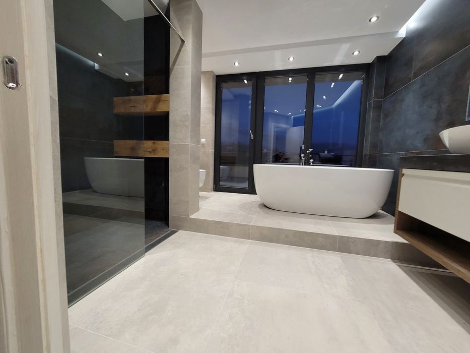 Apartament penthouse semifinisat !!!