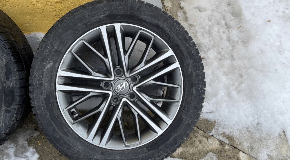 Титанка с зимней покрышкой Hyundai Grandeur