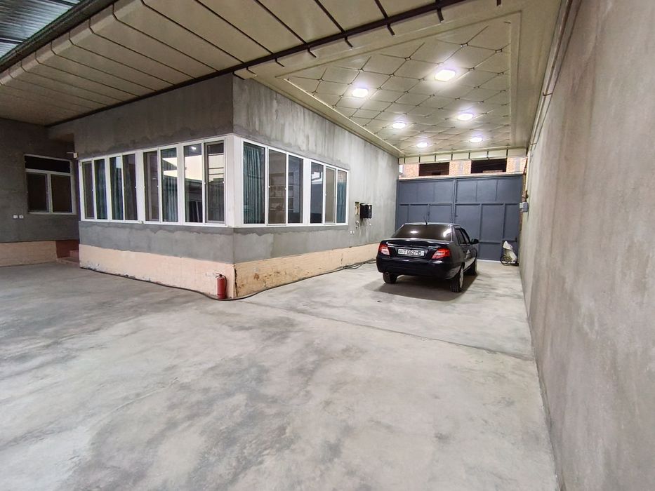 Tayyor uchaska sotiladi yevro remont 4 xona 3.2 sotix