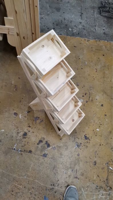 Стелаж от дърво за плод и зеленчук