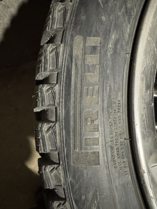 Зимные шины с диском на toyota