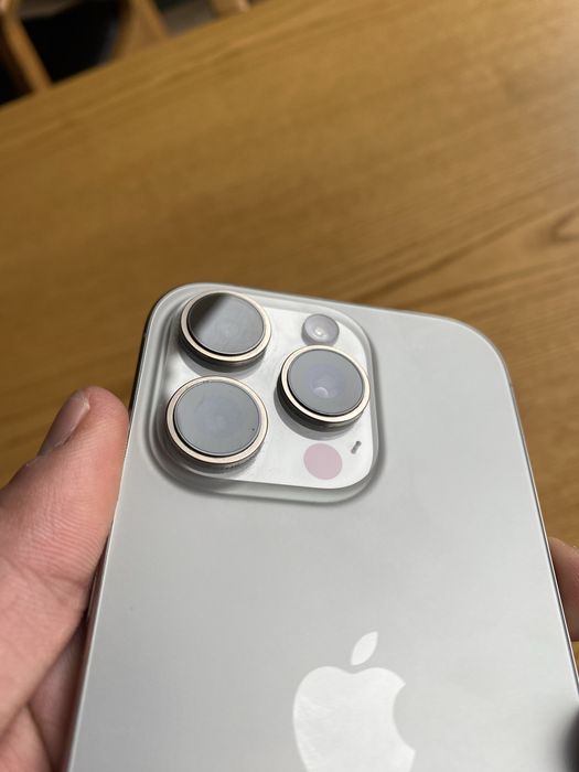 Продается apple iphone 16 pro