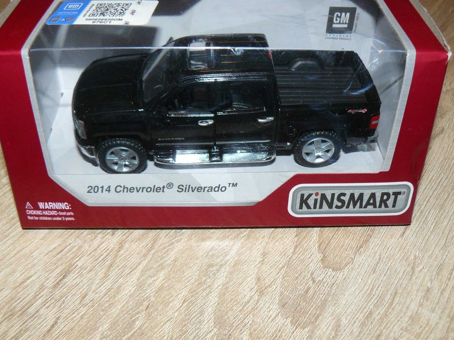 Macheta Auto De Colectie CHEVROLET SILVERADO Scara 1:46,Noua KINSMART