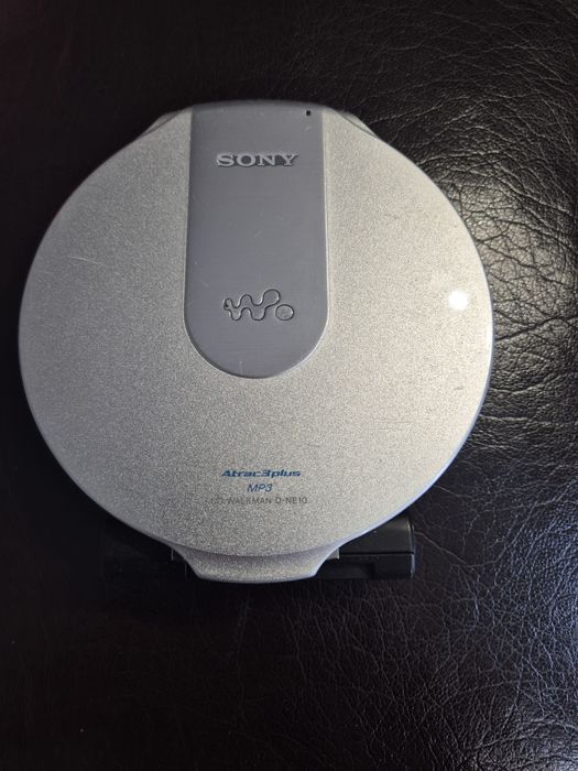 Локман - SONY  D-N10