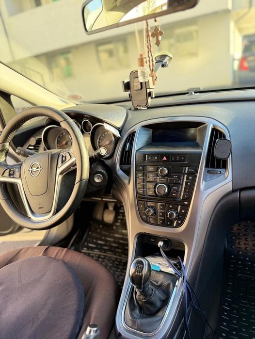 Vand Opel Astra J 2018 1.4 benzina turbo