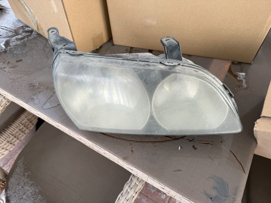 Фары toyota ipsum 1996