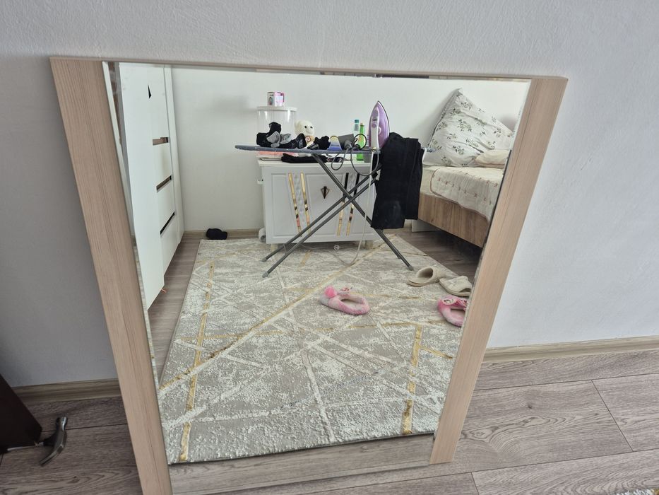 Продам зеркало настенное