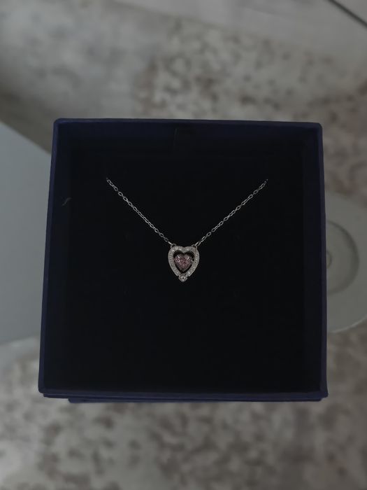 Lantisor Swarovski argintiu inima roz