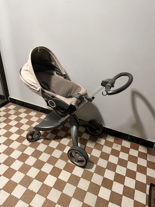 Carucior de copil STOKKE
