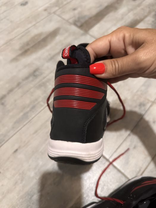 Маратонки Adidas 39