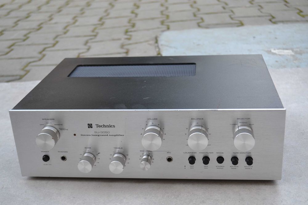 Amplificator Technics SU 3050