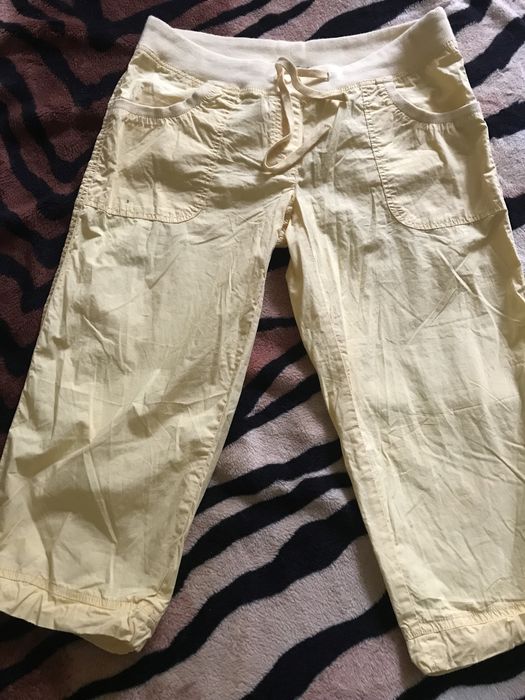 Pantaloni subtiri de vara