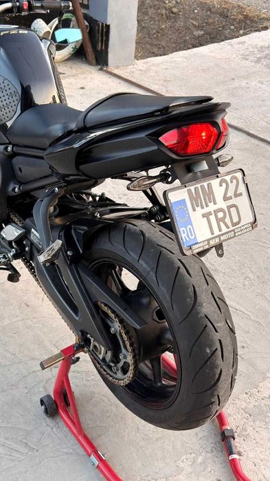 Yamaha FZ8 ABS.