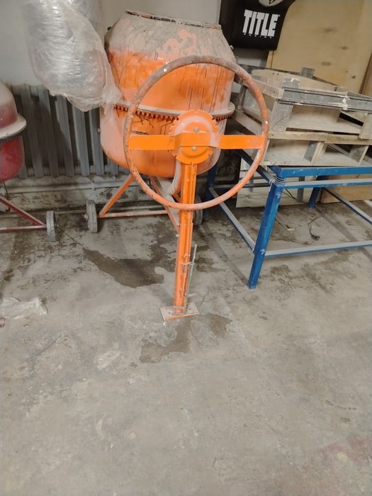 Продам бетона мешалку
