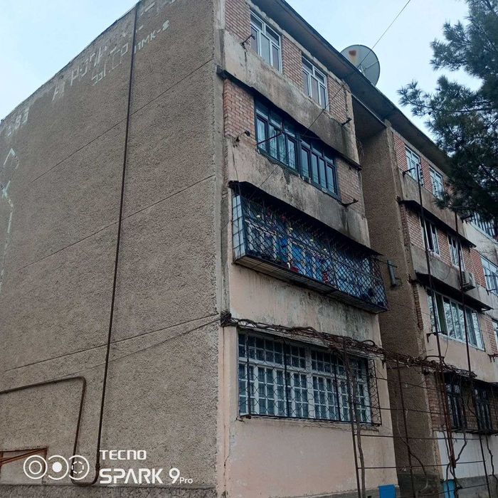 Кибрайда 2 хонали Квартира сотилади . 40 000$