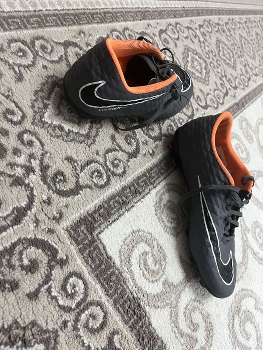 Ghete de fotbal NIKE hypervenom