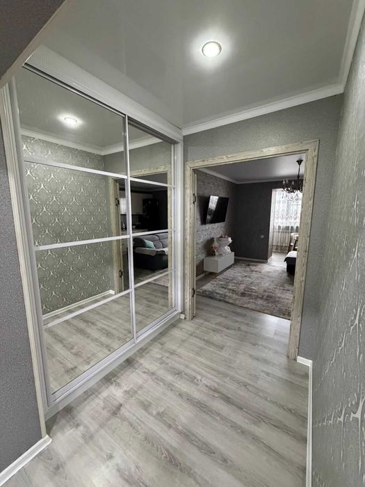 Продам евро 3 комнатную Карасай