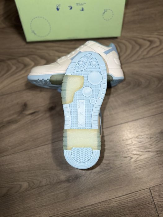 Off White