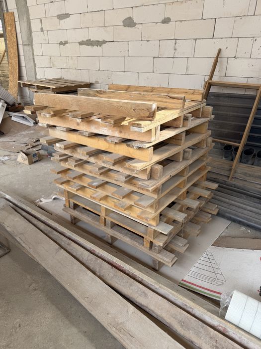 Продам поддон деревянный. 120*98 см