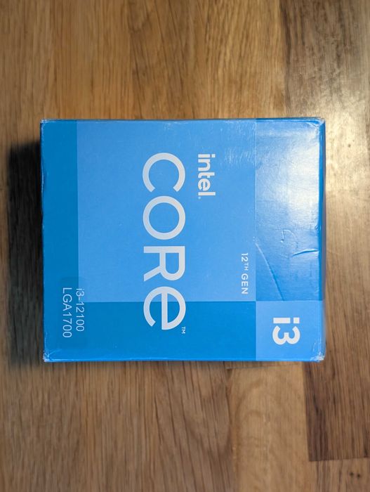 Intel i3 12100 (cu GPU integrat) si Cooler Intel Nefolosit