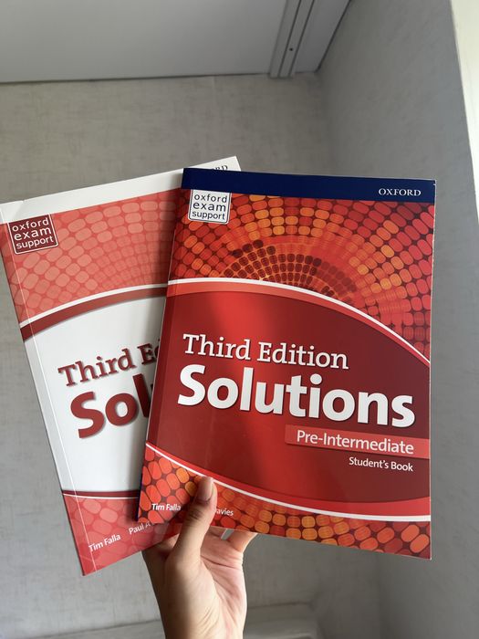 Продам книги английский solutions