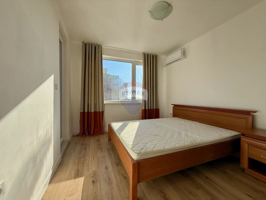 Южен двустаен апартамент с морска гледка за продажба, кв. Бриз, гр. В