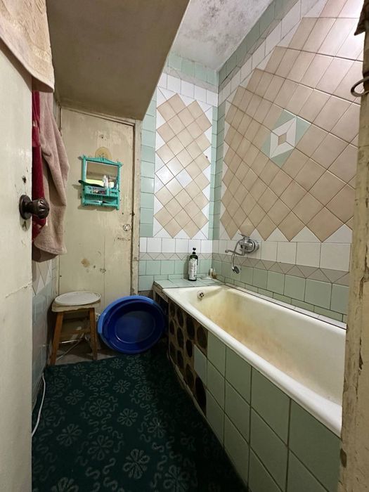 2 xona Kvartira sotiladi Yashnabot tumani Panilni bozor oldida