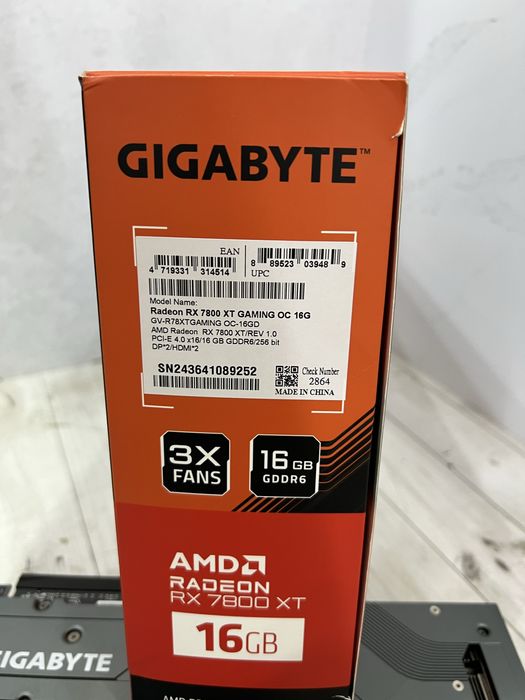 Видеоеарта Radeon RX 7800XT 16Gb