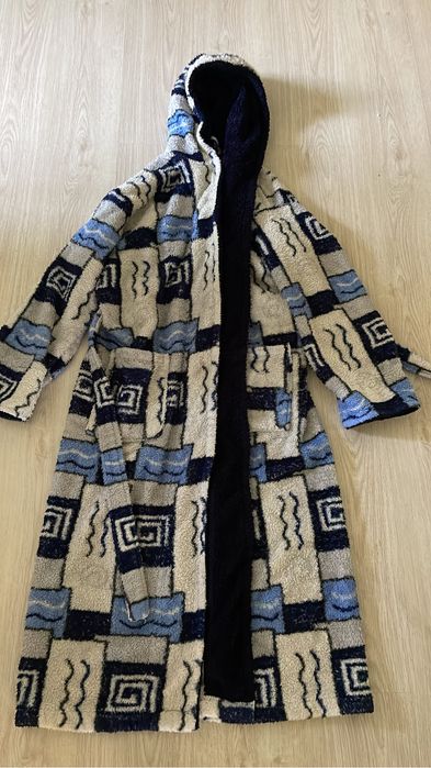 Халаты разные  большие и поменьше