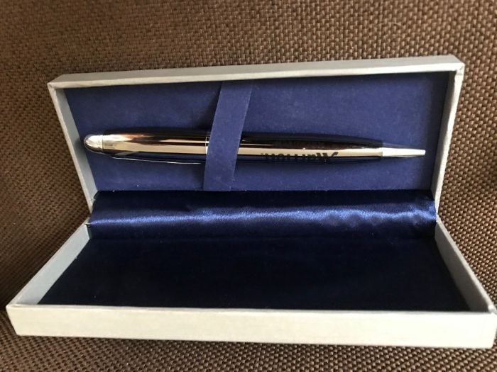 Продавам чисто нови маркови комплекти с химикали