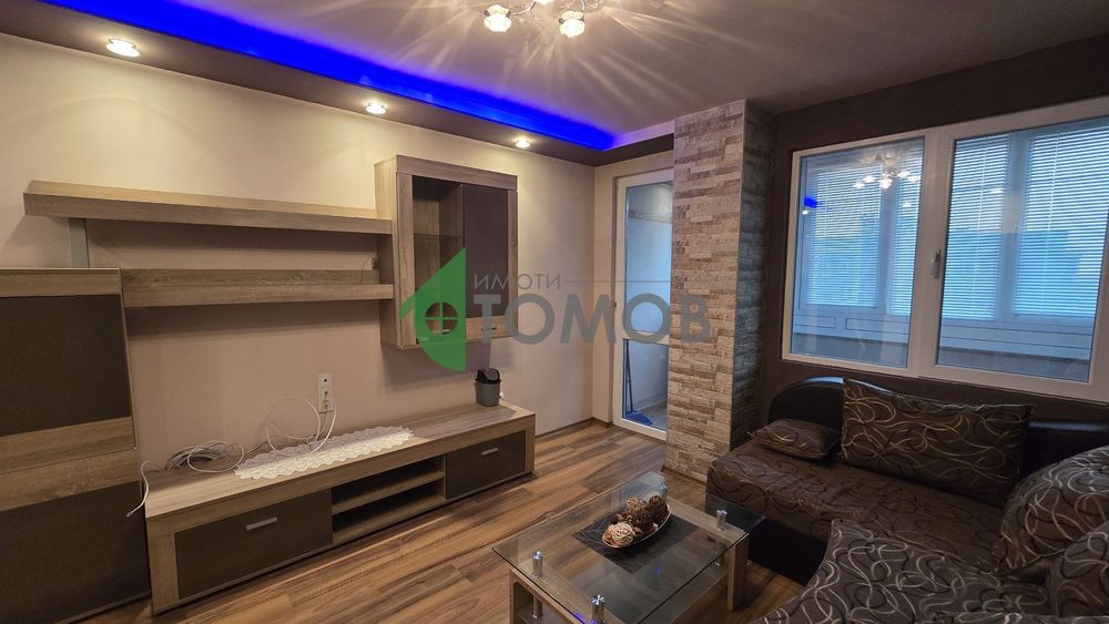 Двустаен апартамент с бокс под наем в кв. Опълченски