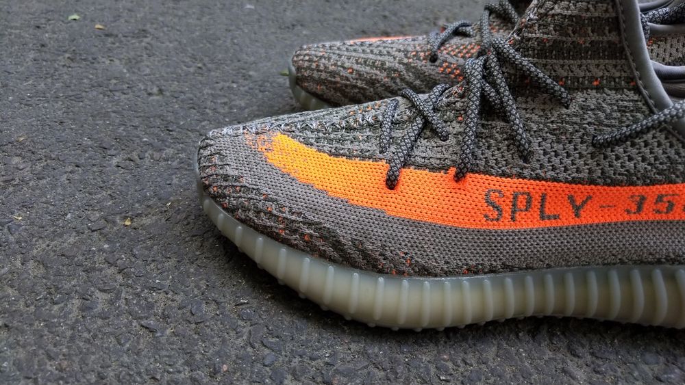 Летние кроссовки Yeezy Boost 350v2 Beluga 40 размер