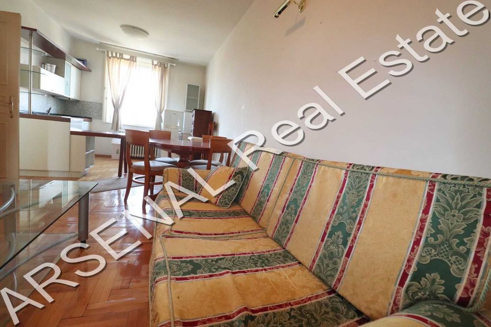 Дава се под наем Тристаен апартамент в София, Център - 90 кв.м за 700 € - Снимка #2