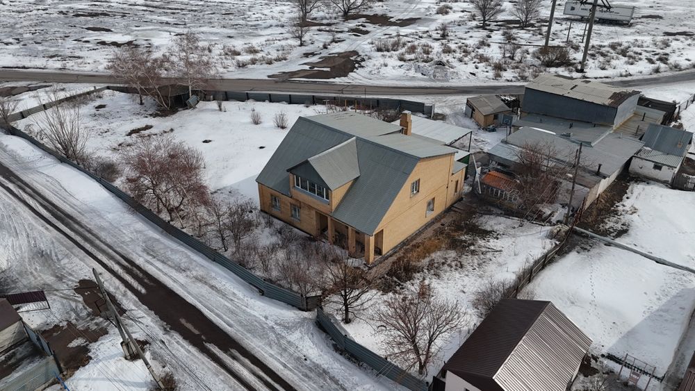 Продаётся дом в поселке Топар