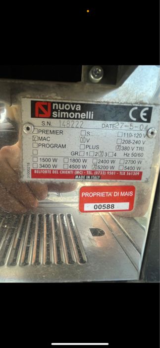 Espressor profesional 3 grupuri Nuova Simonelli