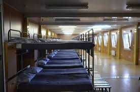 кровать железная, двухярусная. Армейская, для военных, казарма