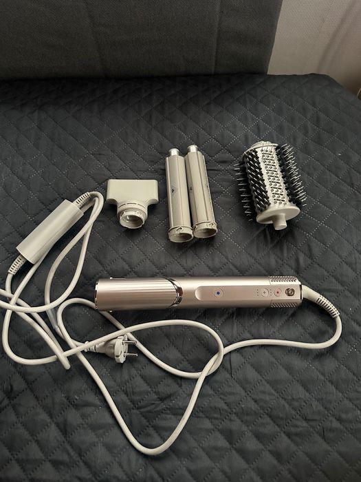 Сешоар Shark      .