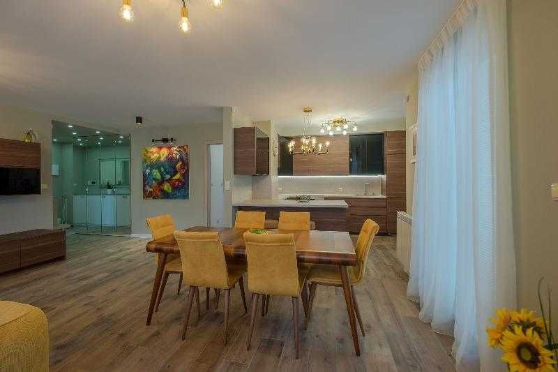 Продава се Тристаен апартамент в София, Сердика - 97 кв.м за 710 €/кв.м - Снимка #1