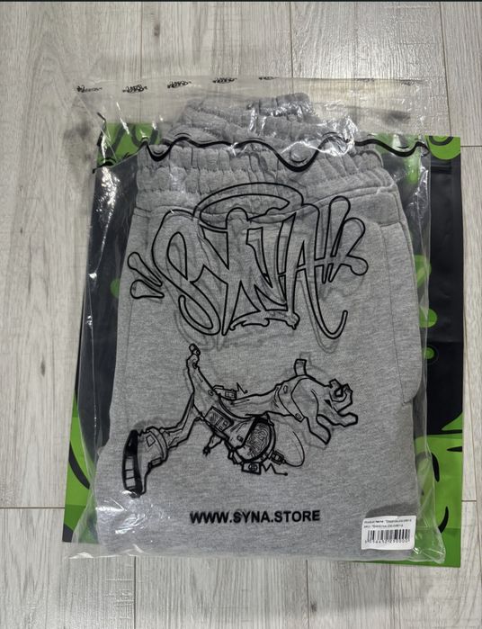 Pantaloni syna world