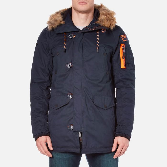 Продавам зимно яке/парка Superdry