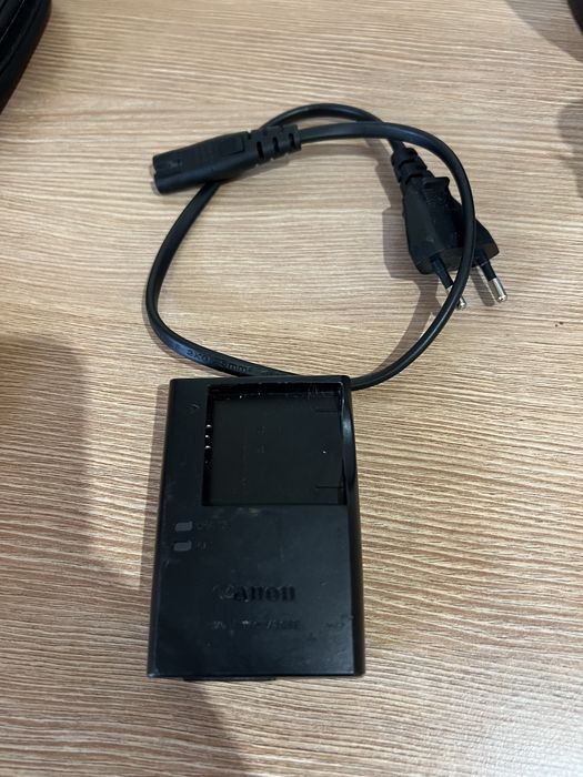 Фотоапарат Canon 20 Mp с подаръци