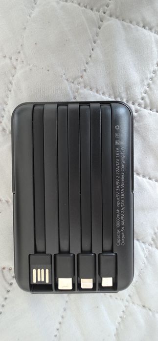 Set 2 baterii externe cu adaptoare multiple si incarcare Wireless + 2 incarcatoare  auto