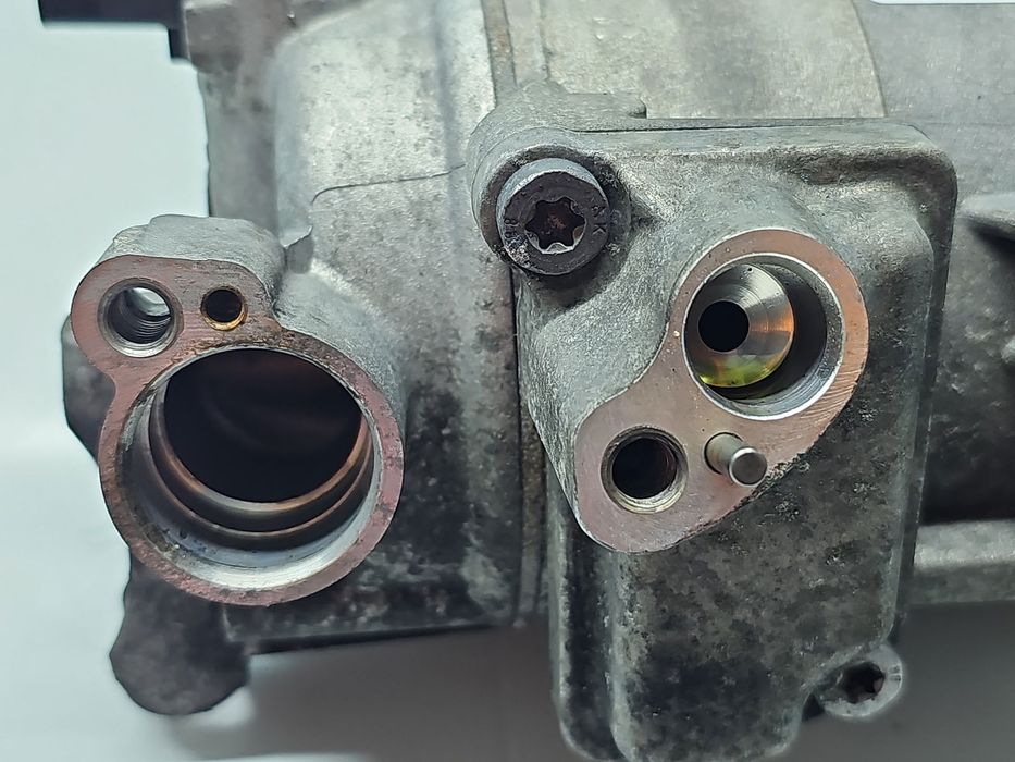 Compresor clima Volkswagen Golf 6 (5K1) [Fabr 2009-2013] 5N0820803E 1.