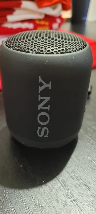 Boxă portabilă Sony Bluetooth – compactă, stare bună