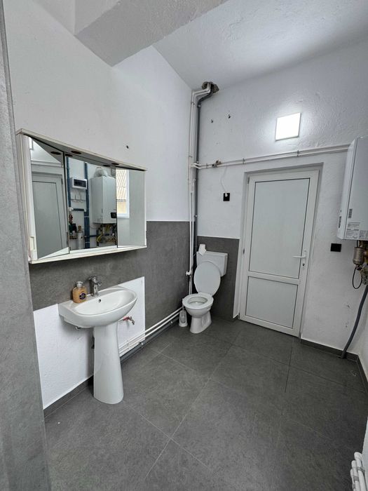 Spațiu comercial de închiriat - 170mp.